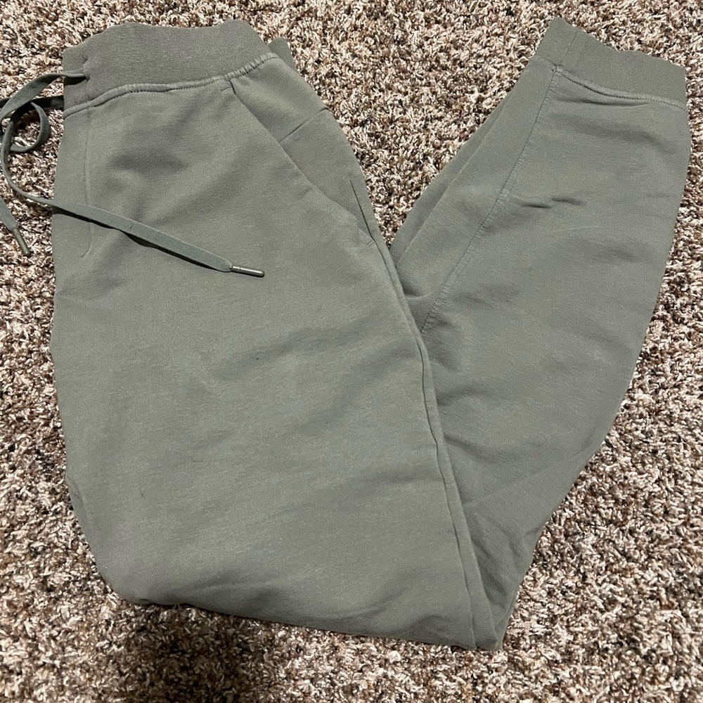 lululemon athletica Green Sweatpants Relaxed Fit